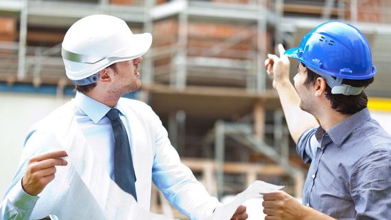 A discussion at a building site